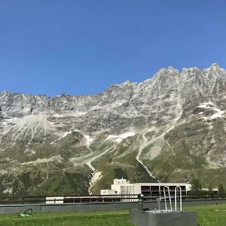 Cervinia In Out - On The Slopes Appartamento *