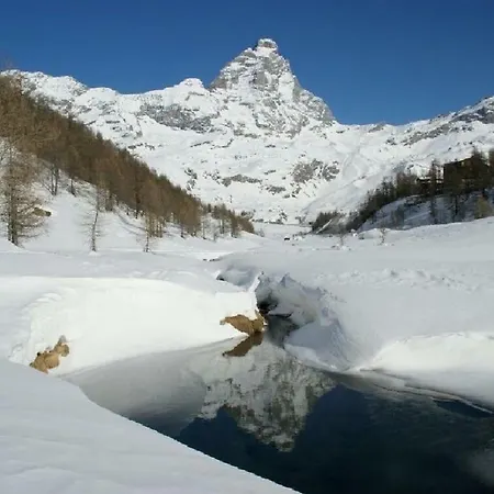 شقة Cervinia In Out - On The Slopes بيريوِل تْشيرفينيا