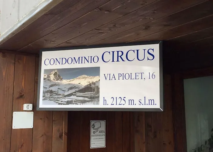 Cervinia In Out - On The Slopes * Breuil-Cervinia